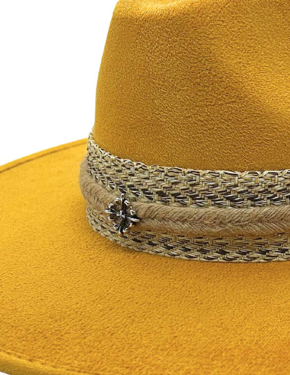 Sombrero Fedora de Autor en color amarillo, modelo BILBAO.