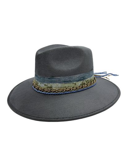 Sombrero Unisex en color Gris diseño de autor, modelo AZABACHE.
