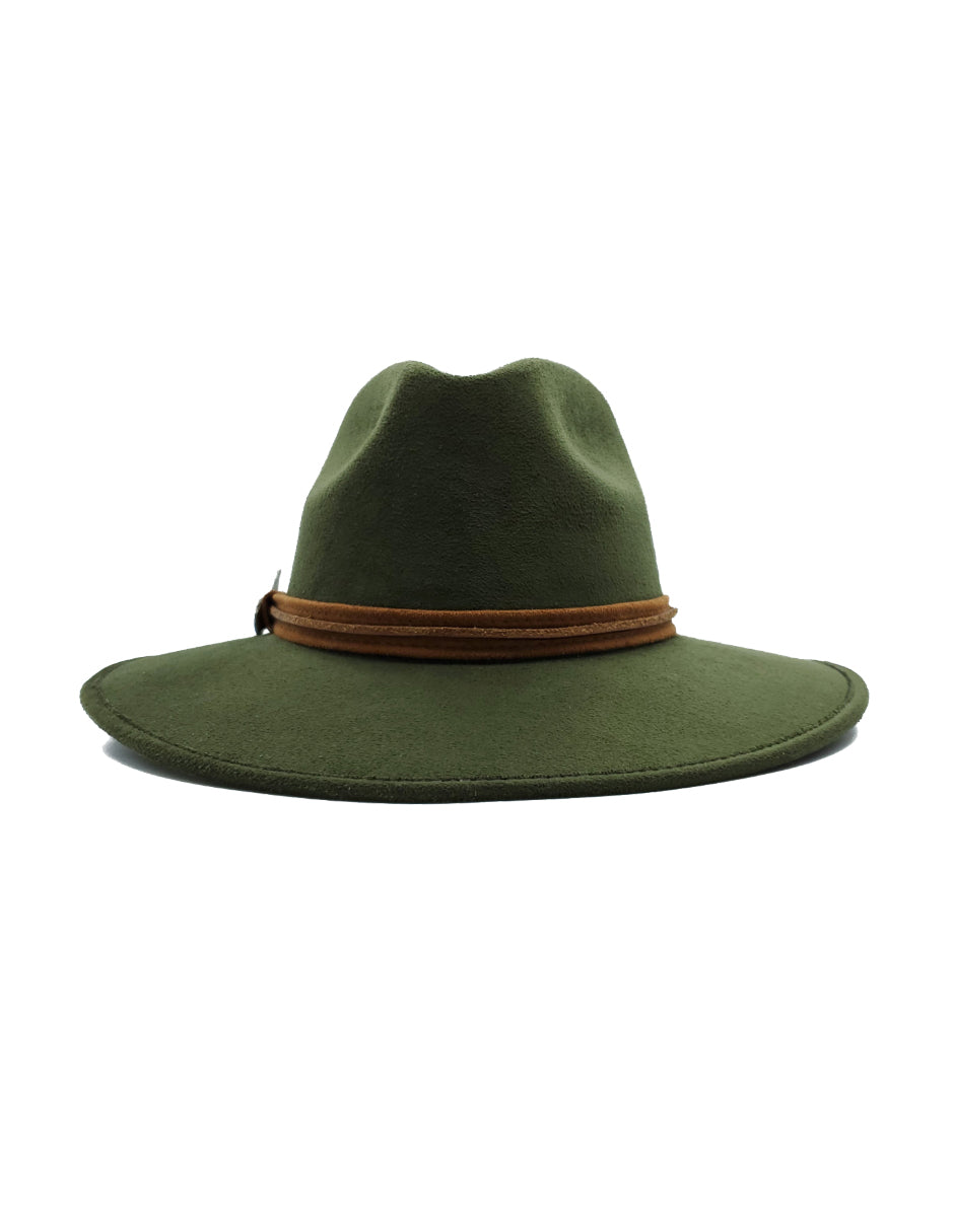 Sombrero de Autor en gamuza con detalle de ala en color oro viejo, modelo XIIK.