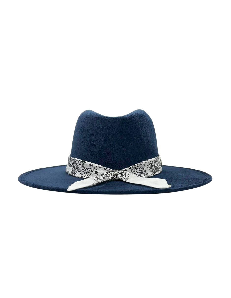 Sombrero de gamuza en color Azul Marino de Autor, modelo DANI.