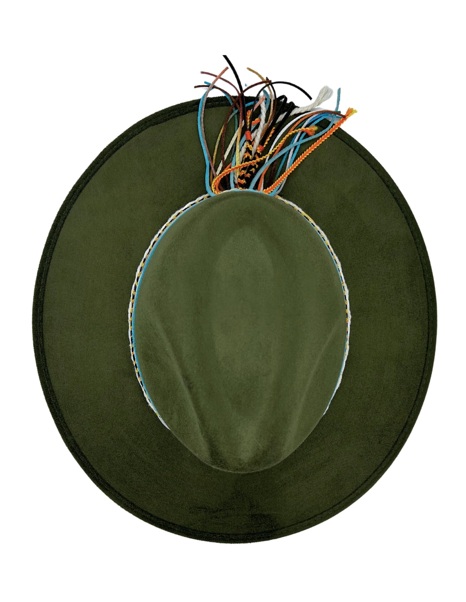 Sombrero de Autor Verde con Banda Multicolor, Modelo MAX.