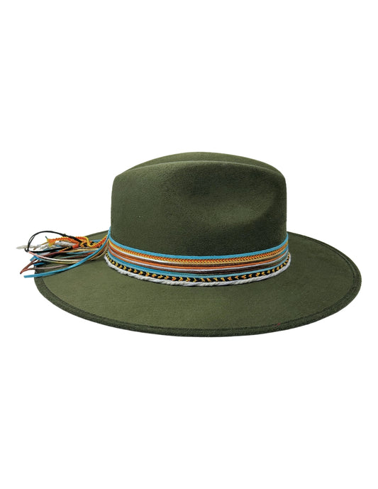 Sombrero de Autor Verde con Banda Multicolor, Modelo MAX.