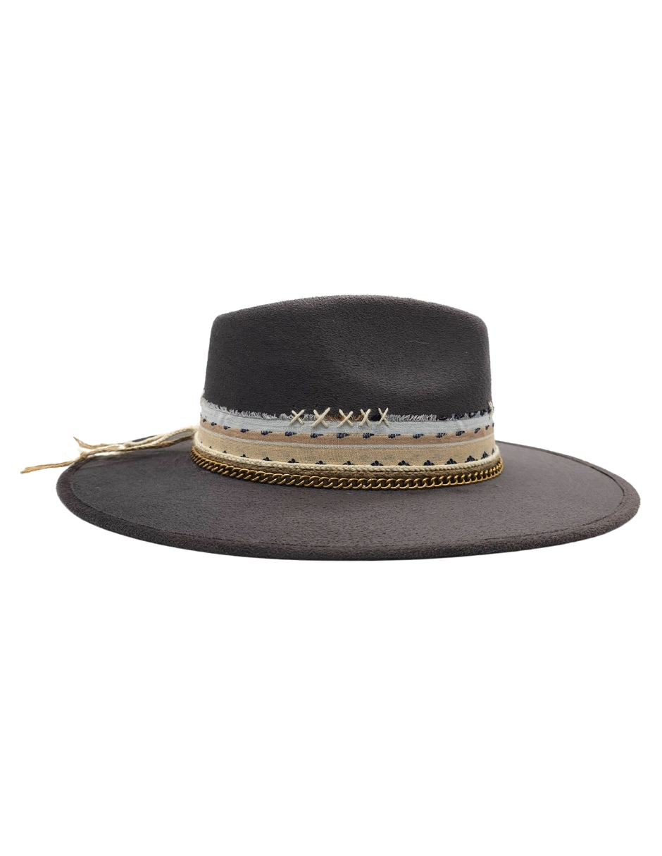 Sombrero en color Gris, diseño de Autor modelo OXFORD.