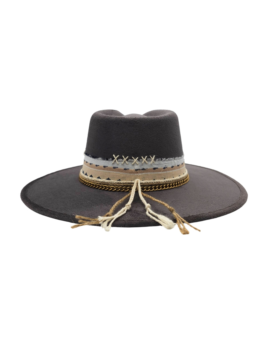 Sombrero en color Gris, diseño de Autor modelo OXFORD.