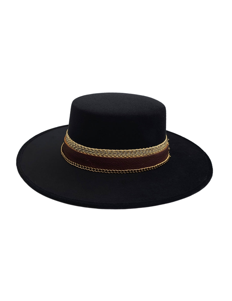 Sombrero PRETO, elegancia Profunda con Toques de Carácter.