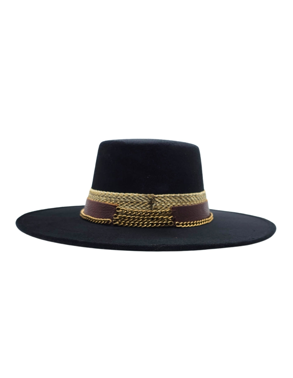 Sombrero PRETO, elegancia Profunda con Toques de Carácter.