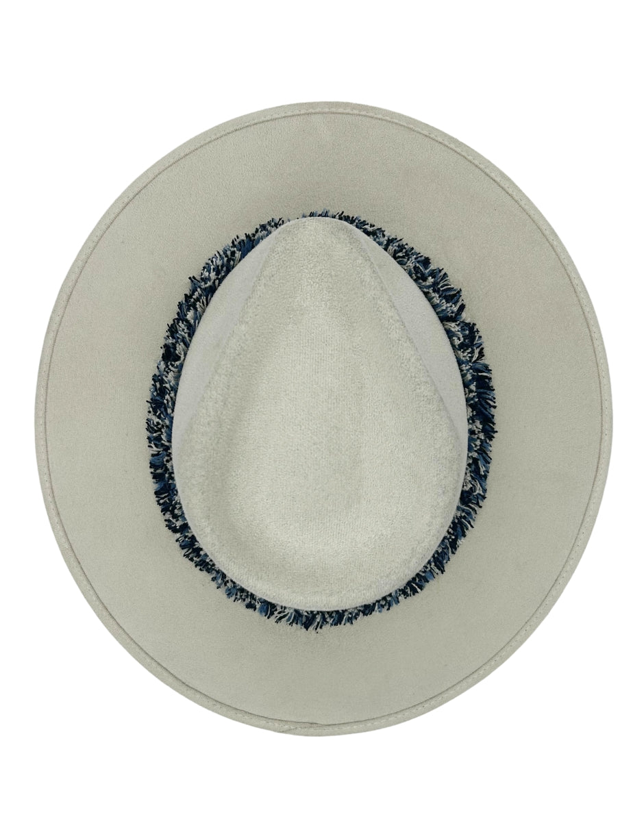 Sombrero Explorer de Autor en Marfil claro, modelo SANTORINI.